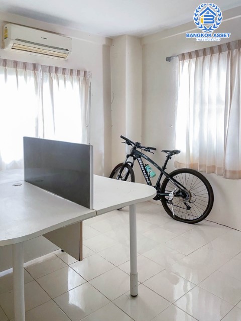 *****บ้านเดี่ยวมือสอง เมืองนนทบุรี ม.ชัยพฤกษ์ วัดลาดปลาดุก คุณภาพระดับแบรนด์ LH บนเนื้อที่กว้าง 62.40 ตร.ว. ฟังก์ชัน 3 ห้องนอน 2 ห้องน้ำ 1 ที่จอดรถ บนทำเลดีที่สุด! ใกล้เซ็นทรัลเวสต์เกต ใช้เวลาเพียง 10 นาที ถึงรถไฟฟ้าสายสีม่วง "สถานีคลองบางไผ่" ใกล้จุดขึ้นทางด่วน "กาญจนาภิเษก" จองเลย!